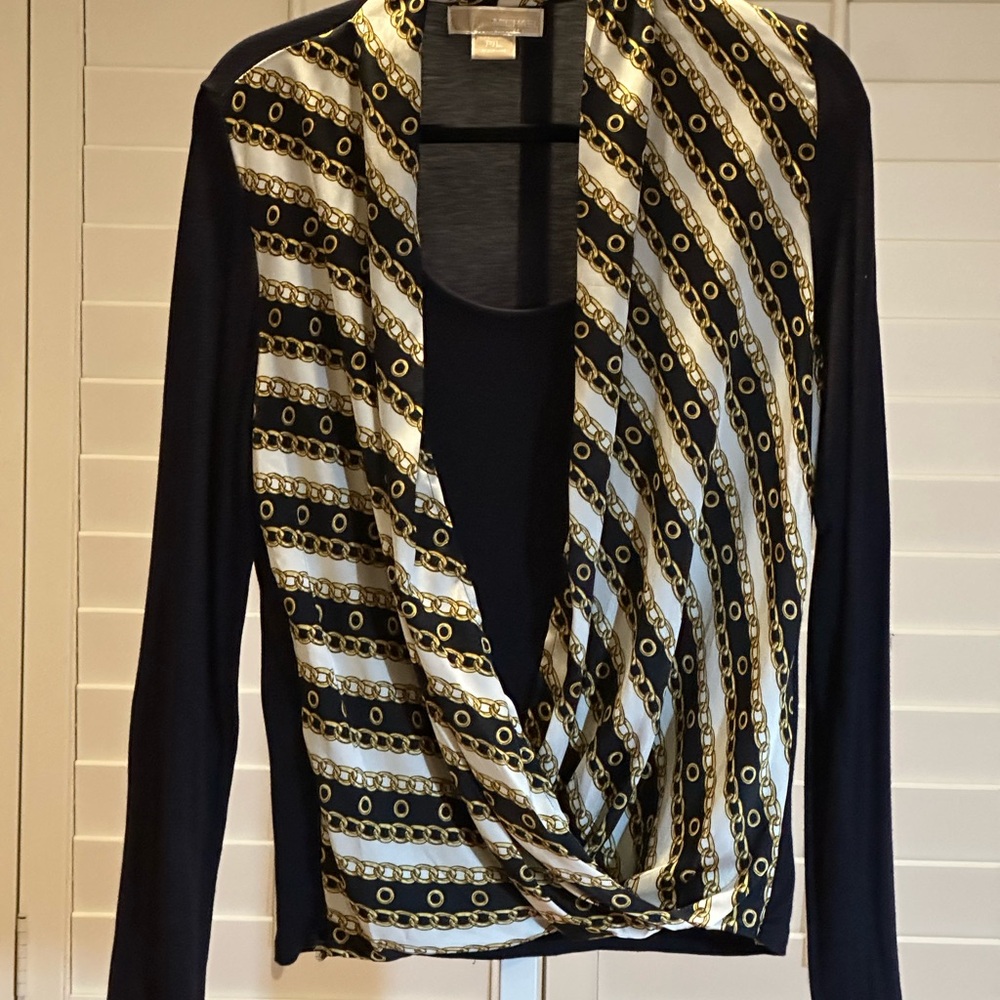 Woman’s Michael Kors pull over shirt